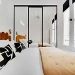 Cosy Appt - Sentier Les Halles - Mobility Lease